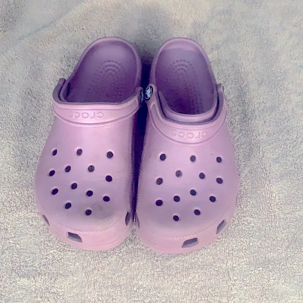 Crocs 💜
